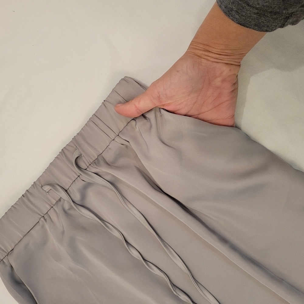 Emerson Lang gray silky cargo skirt size small - Picture 5 of 6
